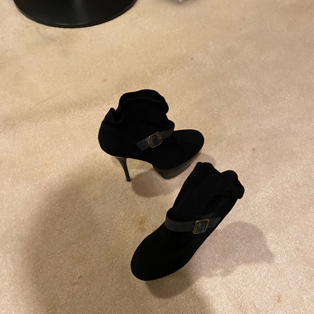 Shoe - Picture 4 of 10